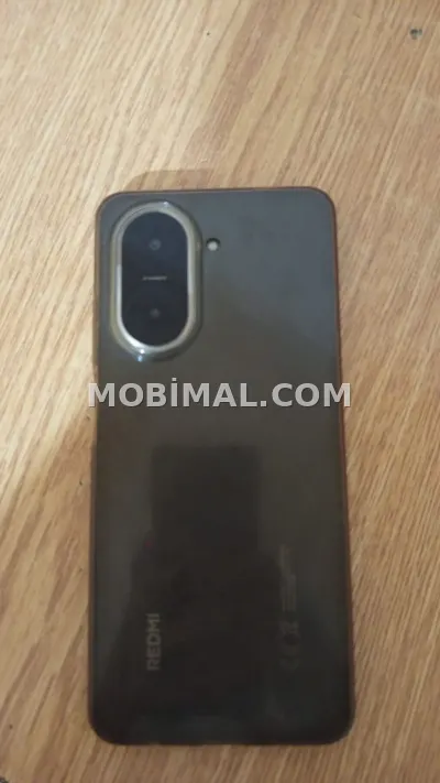 Redmi smartfon Xüsusiyyətlər: - Arxa tərəfdə ikili kamera modulu və